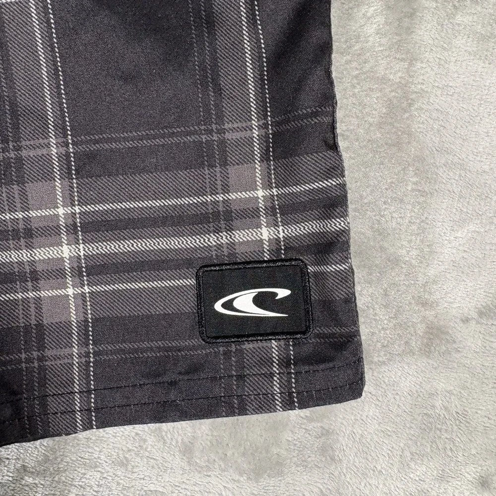O'Neill Board Shorts Trunks Men's 30 Black Grey Plaid Beach Coastal Surfer
